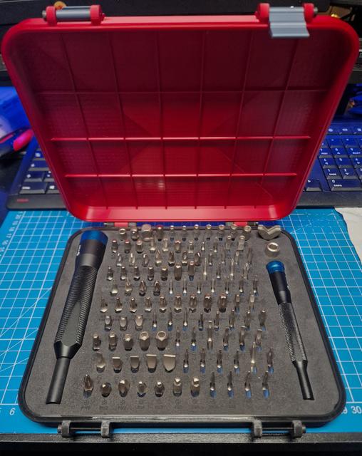 iFixit Manta set Rugged Box 3D model thumbnail