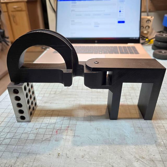 C Pap Hose Hanger made to slip over headboard 3D model thumbnail