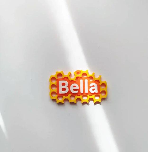 Honeycomb Name Tag - Bella 3D model thumbnail