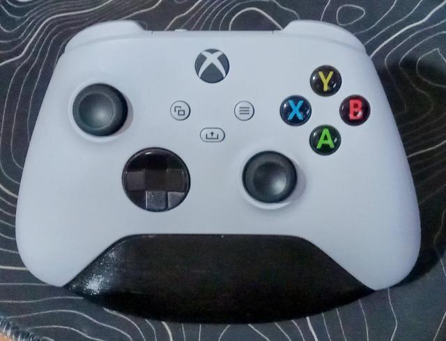 Xbox Series X/S Controller Stand Remix 3D model thumbnail