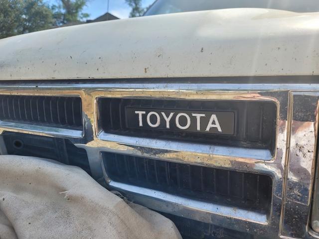 1st gen 4runner and 2nd gen Toyota Pickup Grille badge 3D model thumbnail