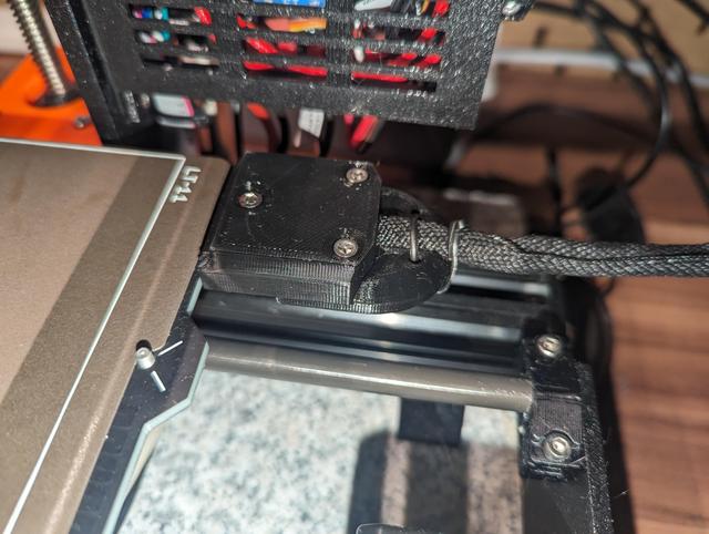 Prusa MK3 / MK3S / MK3S+ / MK3.5 / MK3.9 Heatbed Cable Cover with more interior room and cable support 3D model thumbnail