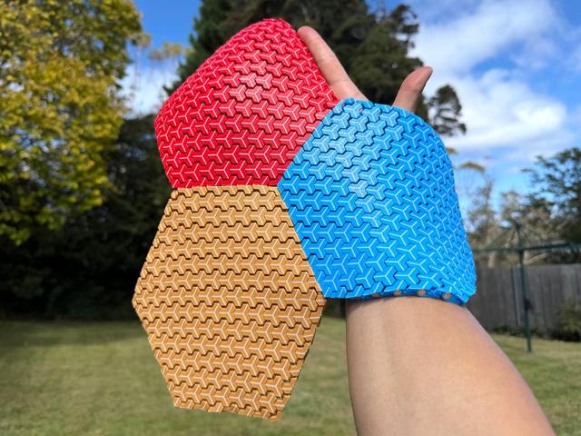 Interconnectable Truchet Armour Fabric 3D model thumbnail