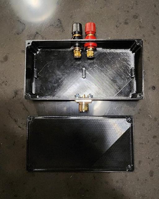 Two Toroid Balun/Choke Box 3D model thumbnail