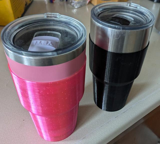 30oz Yeti Tumbler TPU Sleeve 3D model thumbnail