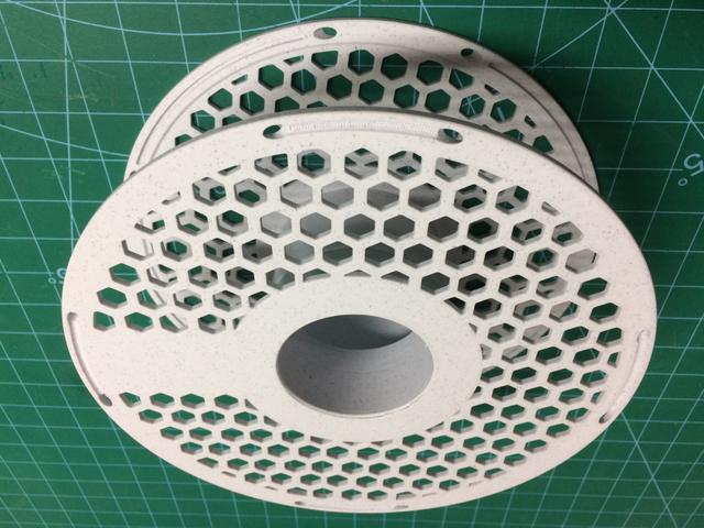 Bambu Labs style spool - reusable - designed for respooling 3D model thumbnail