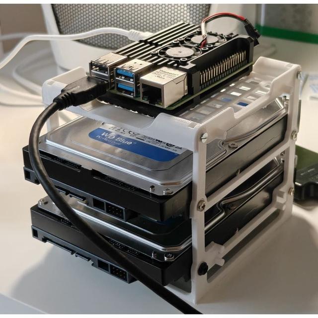 Modular stackable HDD Rack: Flat Top 3D model thumbnail