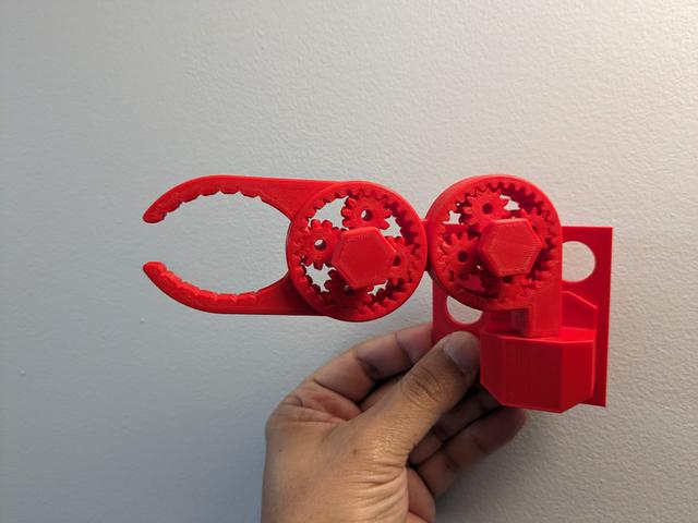 Dial Articulated Swiveling Mantis Clamp (Print-In-Place) 3D model thumbnail