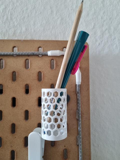 Parametric Pencil Holder / Basket Skadis 3D model thumbnail