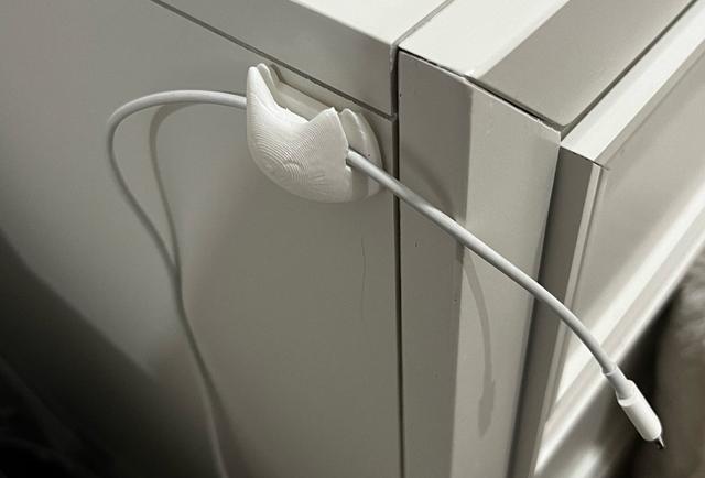 Cat Wire Holder 3D model thumbnail