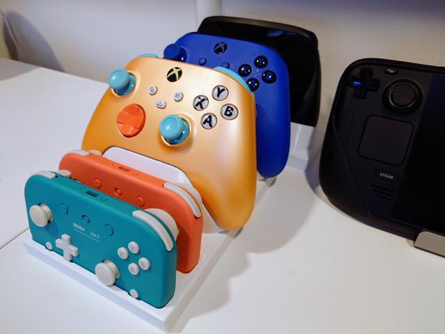 Frankenstein's Controller Stand 3D model thumbnail