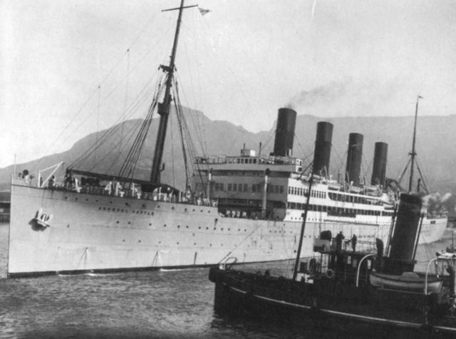 RMS Arundel Castle and RMS Windsor Castle 1/1000 scale models 3D model thumbnail