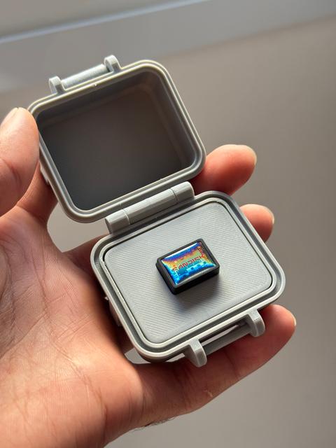 Sandisk Extreme Fit USB-C Storage Box 3D model thumbnail
