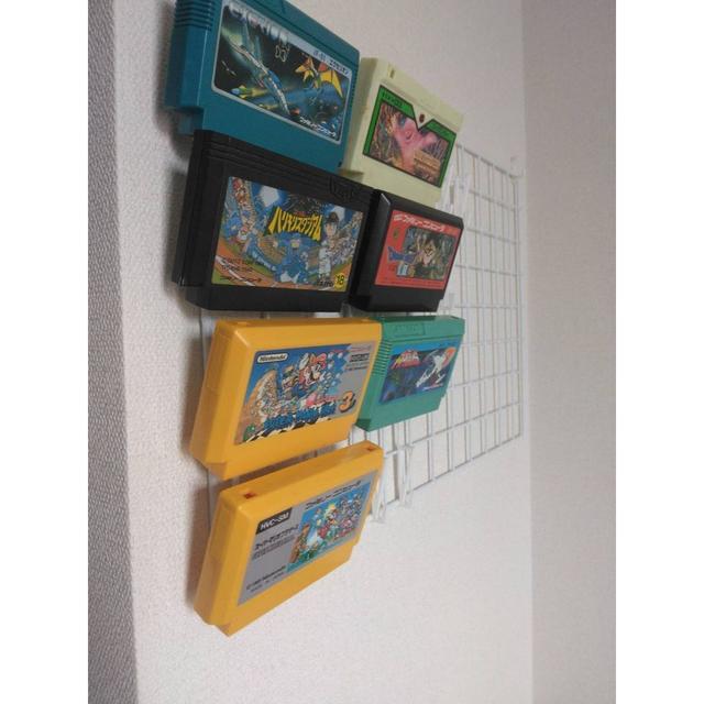 Wire Rack Famicom Cartride Display Clip 3D model thumbnail