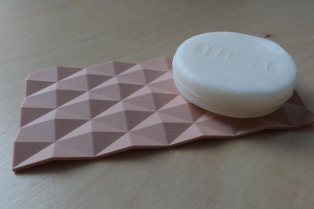 Soap Dish for Two Pieces of Soap 3D model thumbnail