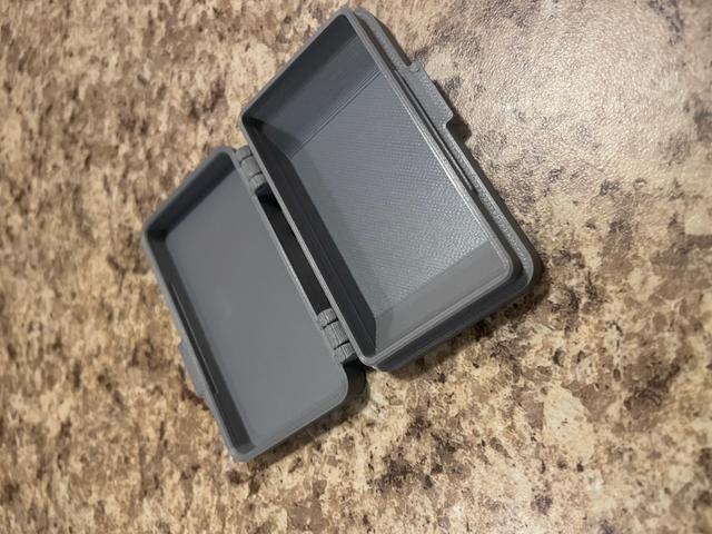 Remix of Small Compact Pill Box 3D model thumbnail