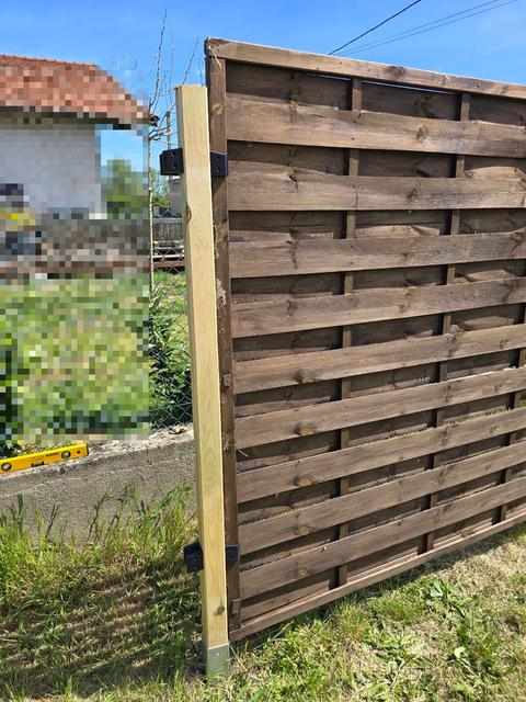 U-shaped bracket for 1.8m x 1.8m privacy panels – 70x70 mm posts 3D model thumbnail