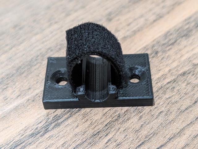 Desk Cable Management - Velcro 3D model thumbnail