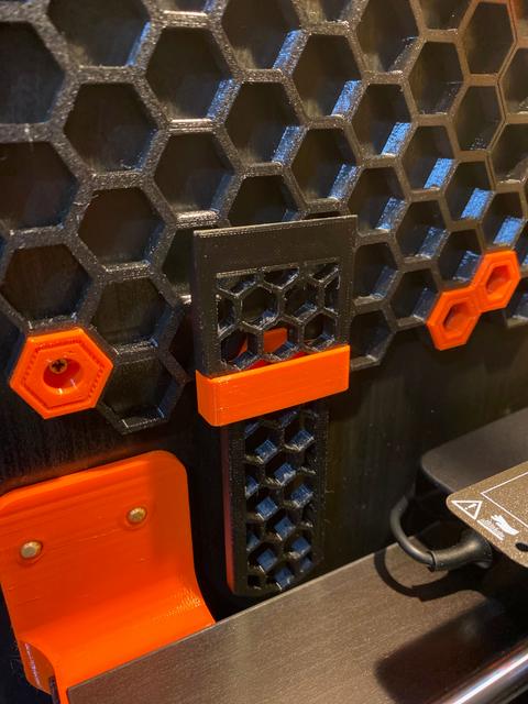 HoneyComb Wall - Scraper holder 3D model thumbnail