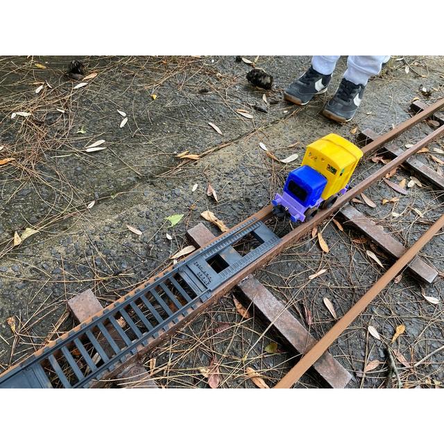 Track adaptors for toys on model engineers' dual gauge track. 3D model thumbnail