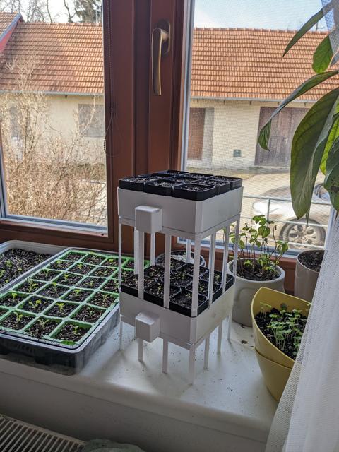 Small Self-Watering Seed Starter - Vertical Extension 3D model thumbnail