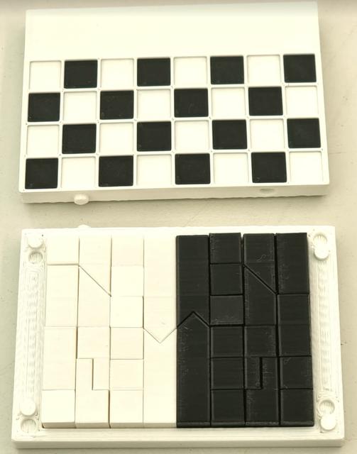 Charles Lanier Chess Set plus Board/Case 3D model thumbnail