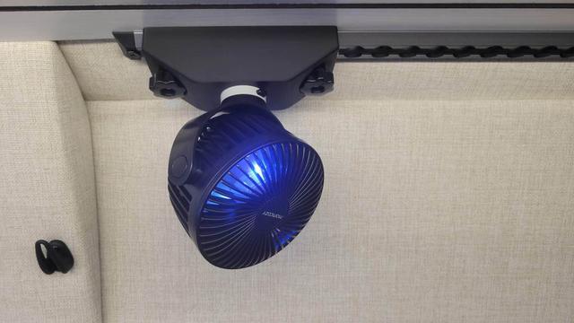 L-Track MomCozy Fan Mount 3D model thumbnail