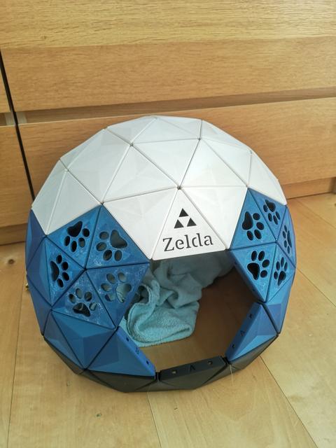 Zelda plate for cat dome 3D model thumbnail