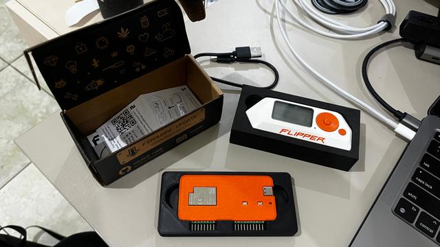 Flipper Zero Wifi Devboard Cutout - for ORIGINAL CARBOARD BOX 3D model thumbnail