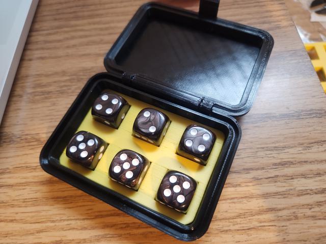 Farkle Dice Box 3D model thumbnail