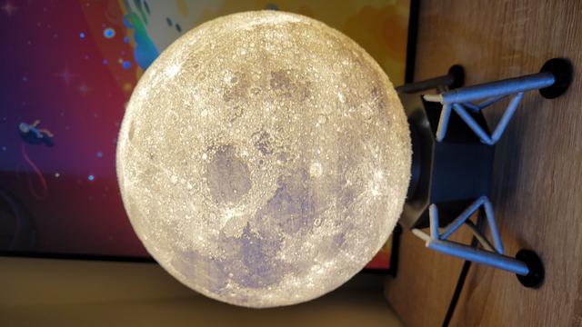 Lunar Lander Threaded Base for Moon Lamp 3D model thumbnail
