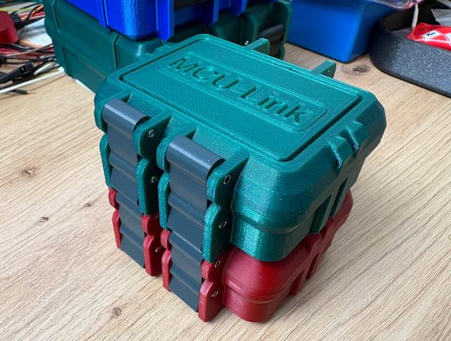 Stackable rugged box 3D model thumbnail