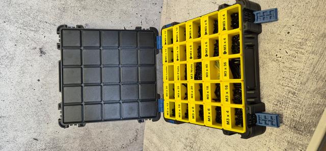 Gridfinity Storage Box - Flat/Smooth Lid 5x5 3D model thumbnail