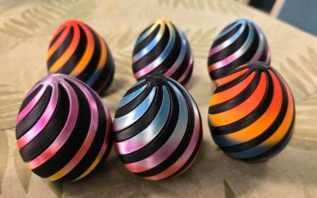 SPIRAL FIDGET EGG FOR EASTER 3D model thumbnail