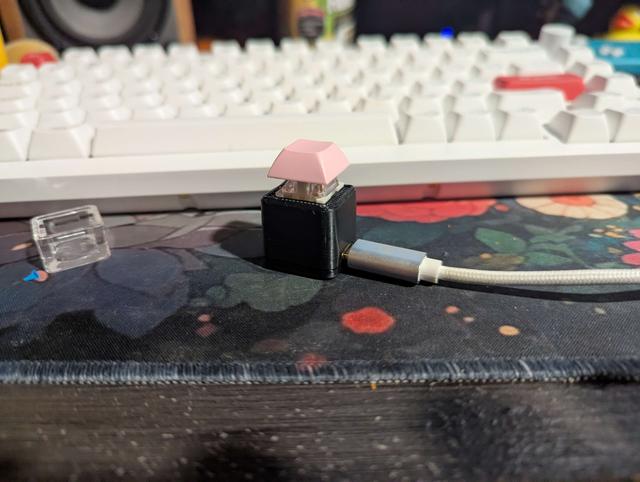 one key keyboard 3D model thumbnail