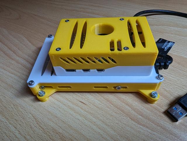 Raspberry Pi5 Active Cooler with modular 2,5" SSD/HDD Mount 3D model thumbnail