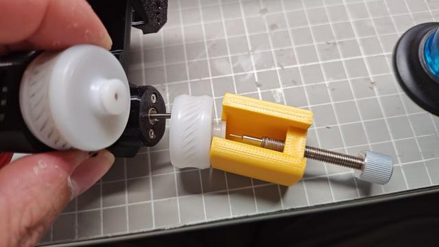 Worker Hurricane Flywheel Puller 3D model thumbnail