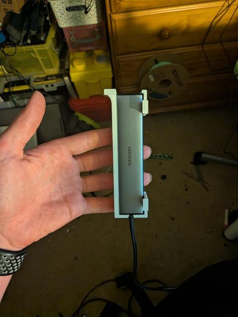 laptop/tablet mount for ugreen usbhub 3D model thumbnail