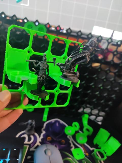 openGrid Lite - 25mm Miniature Holder 3D model thumbnail