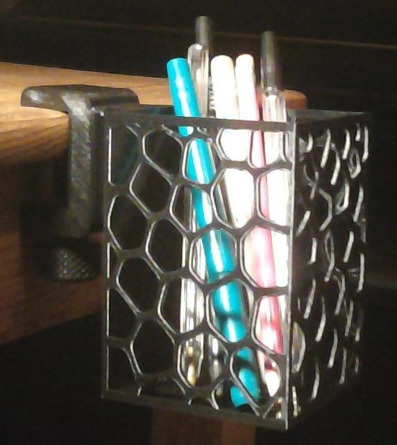 Penholder with table clamp 3D model thumbnail