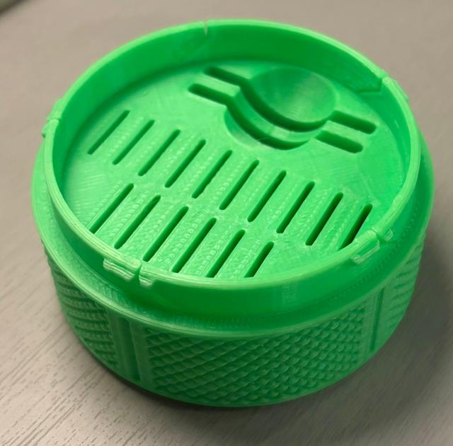 Twist and Click SD and Micro SD Card Container 3D model thumbnail