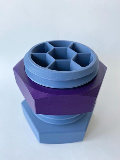 Nut & bolt pencil organizer with hexagon cells 3D model thumbnail