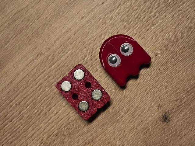 10x2 Magnet Remix - Zipper Pull - Pac Man Series (Ghost) 3D model thumbnail