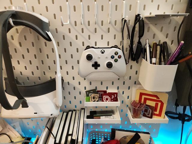 XBOX ONE Controller Stand for IKEA SKADIS - No Supports & Simplified 3D model thumbnail