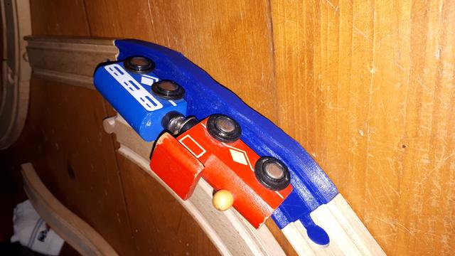 SculptGL damaged tracks for wooden railway - Poškozené koleje pro dřevěnou vláčkodráhu 3D model thumbnail
