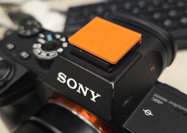 Expanded Coverage Hot Shoe Cover for Sony A9/A7III/A7RIII 3D model thumbnail