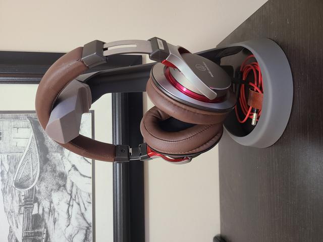 Headphone Hanger - Repurposed Ikea Svallet Base 3D model thumbnail