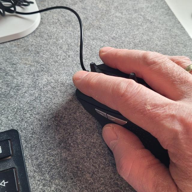 Mouse with finger-separator for goldenagers: "Mouse-ears" 3D model thumbnail