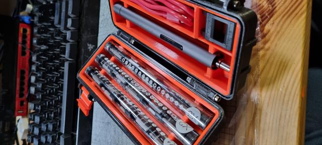 Wowstick 1F + Rugged Case 3D model thumbnail