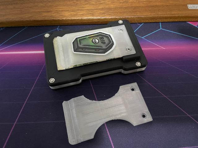 Pop-up credit card wallet spreader with money clip 3D model thumbnail